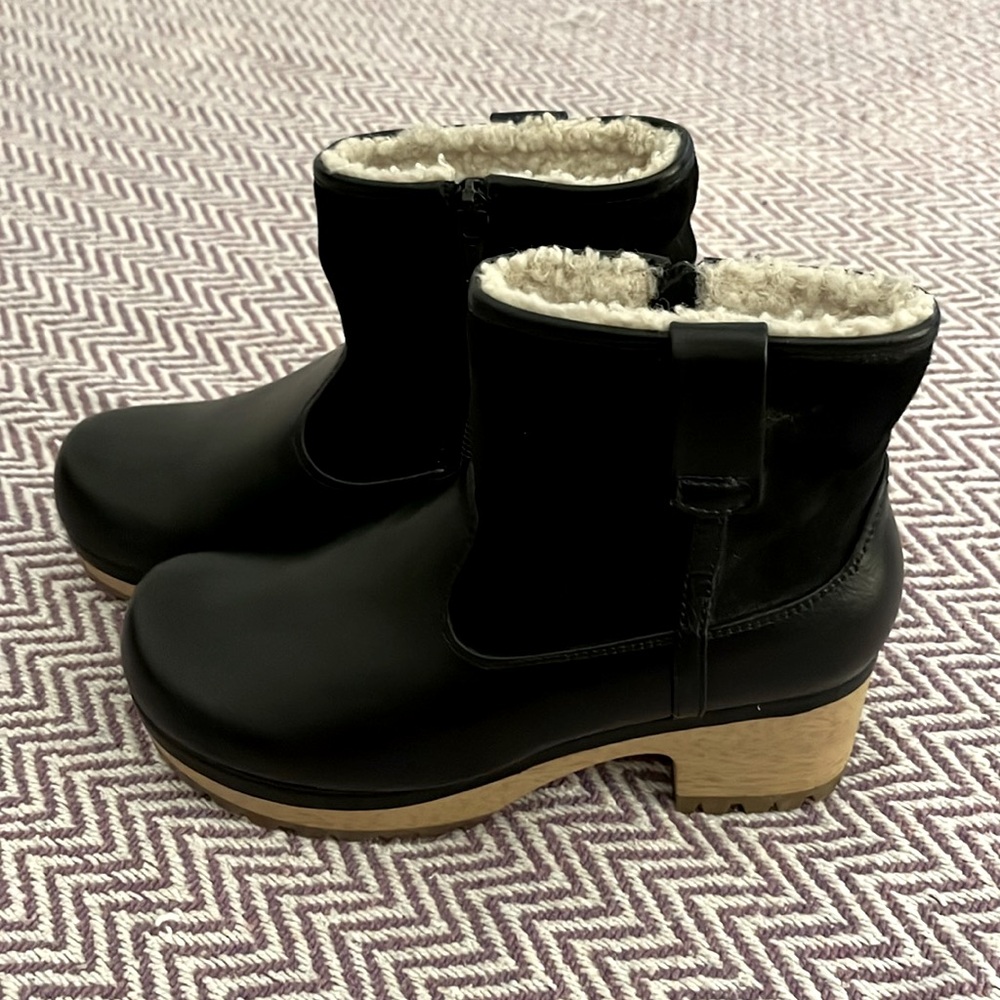 Platform clog boot